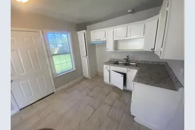 5601 Malmedy Road, Houston, TX 77033 - Photo 4