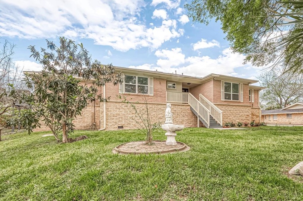 9703 Kit St, Houston, TX 77096