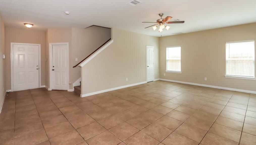 10703 Prillerman Trails Dr, Houston, TX 77016
