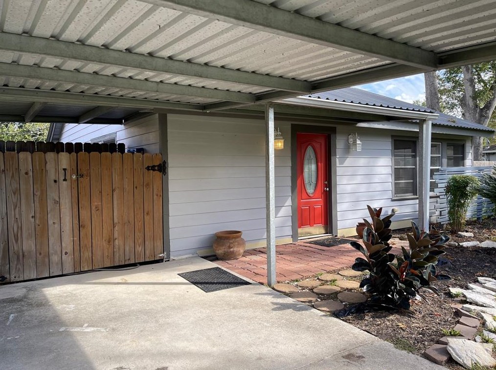 106 N Forrest Ave, Morgans Point, TX 77571