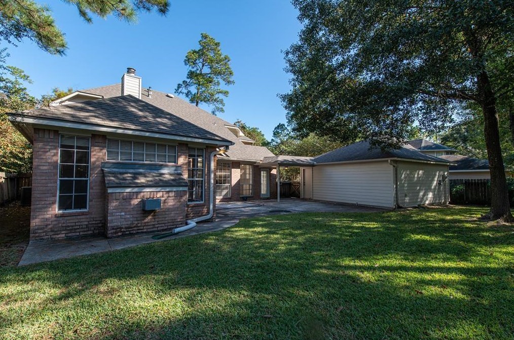 15 Gallant Oak Pl, Spring, TX 77381