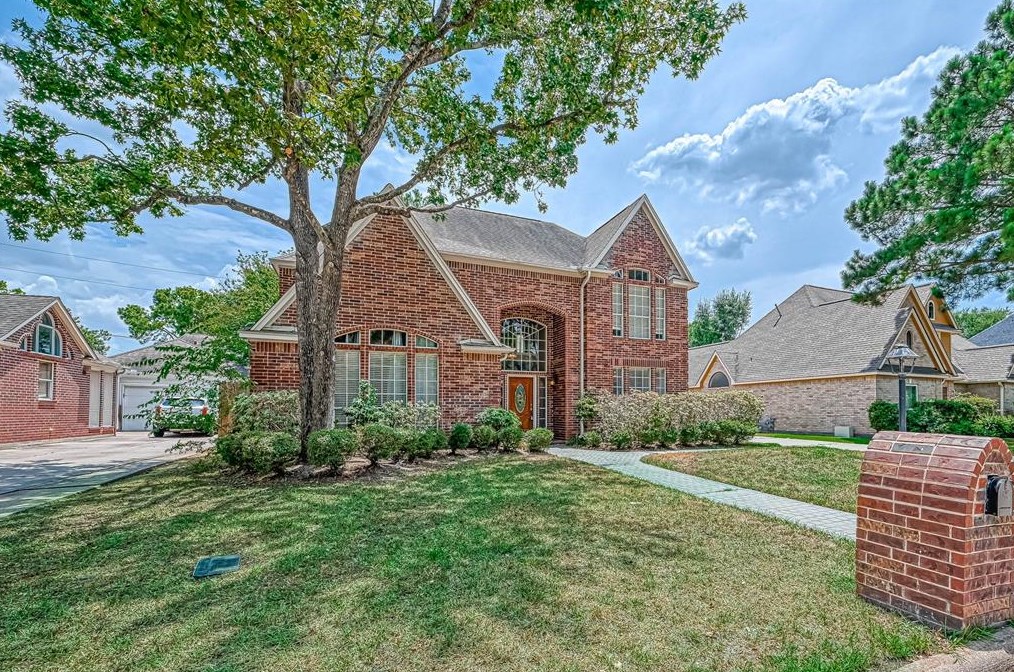 8311 Mentmore Dr, Spring, TX 77379