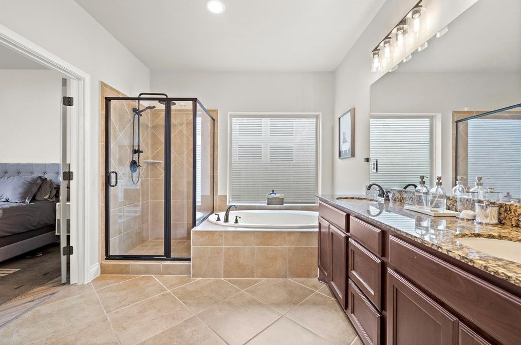 2617 Nightsong Dr, Pearland TX  77584-3736 exterior