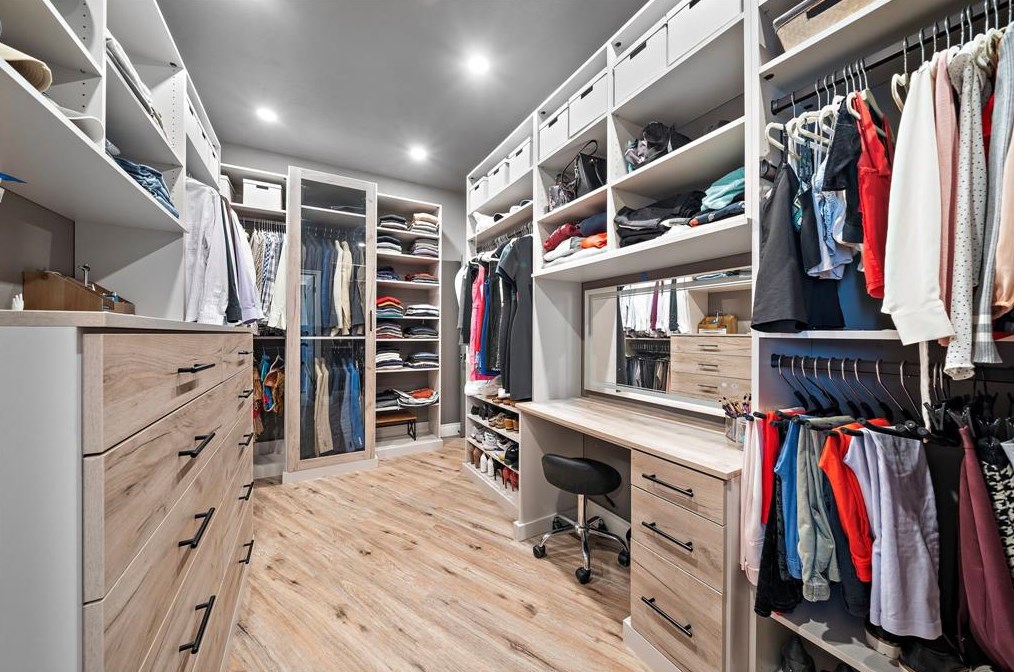 2617 Nightsong Dr, Pearland TX  77584-3736 exterior