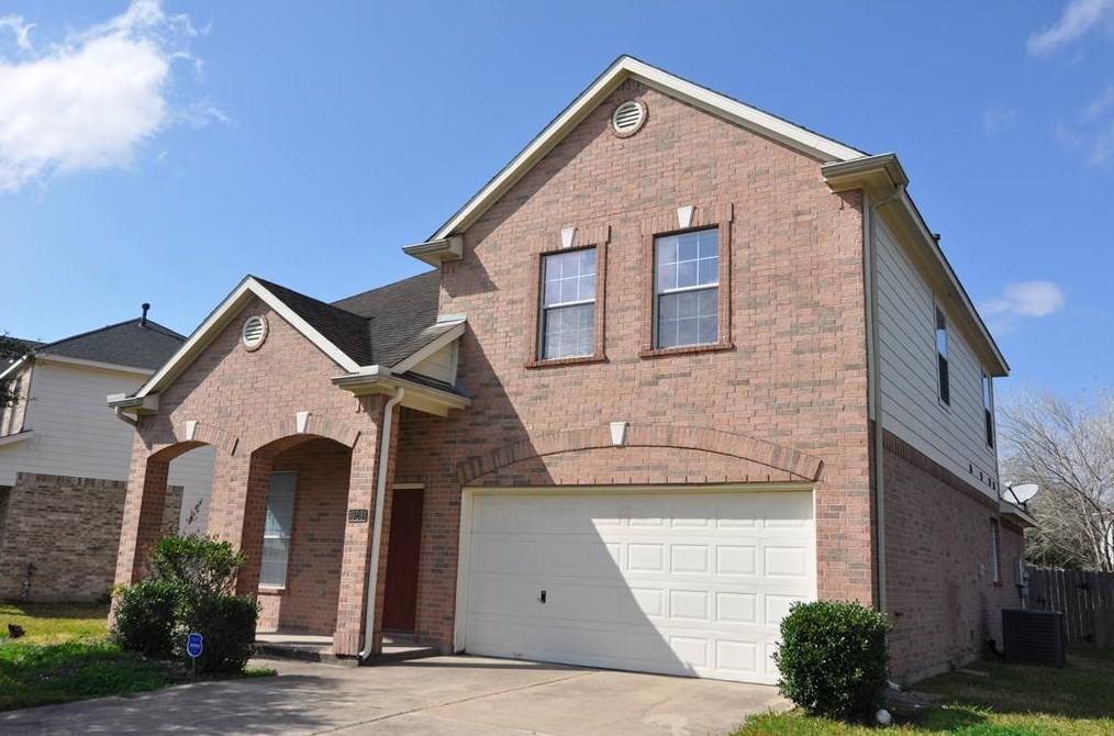 926 Andover Glen Dr, Fresno, TX 77545