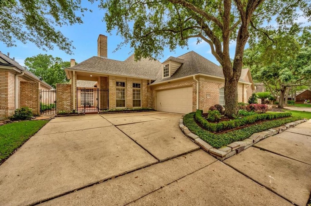 14910 Tallow Forest Ct, Houston, TX 77062-2921