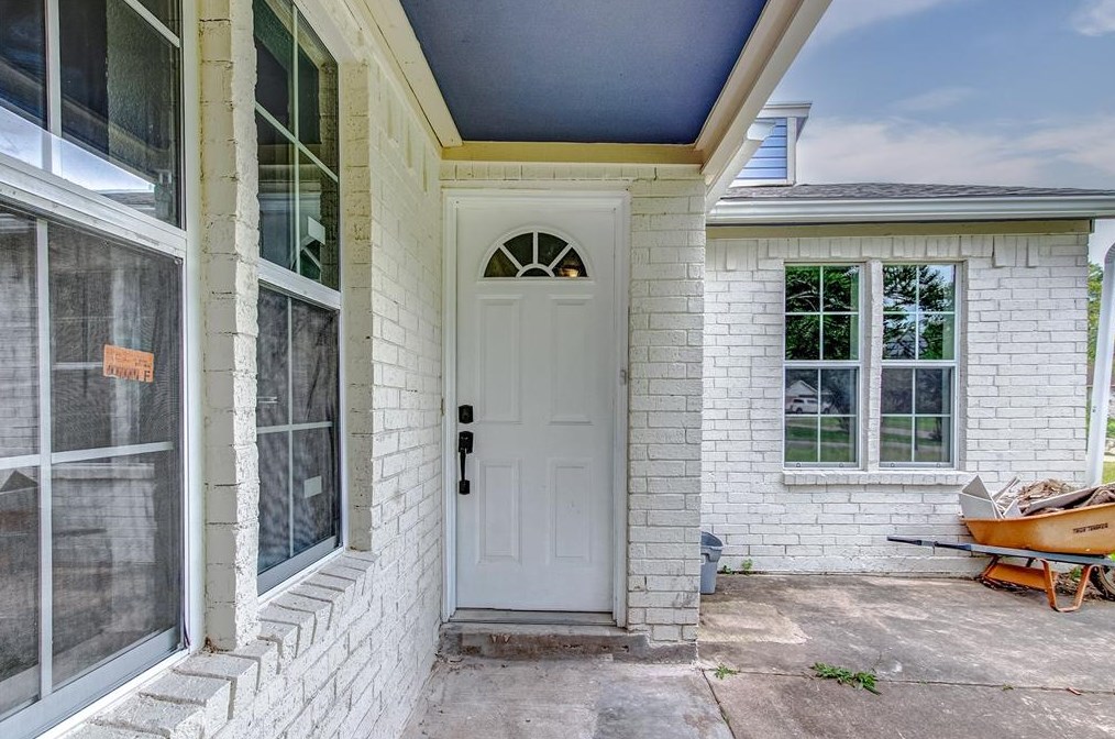 700 Newman St, Angleton, TX 77515