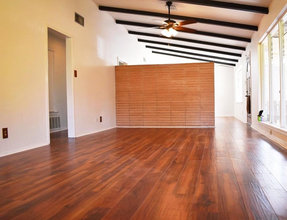 5126 Beechnut St, Houston TX  77096-1423 exterior