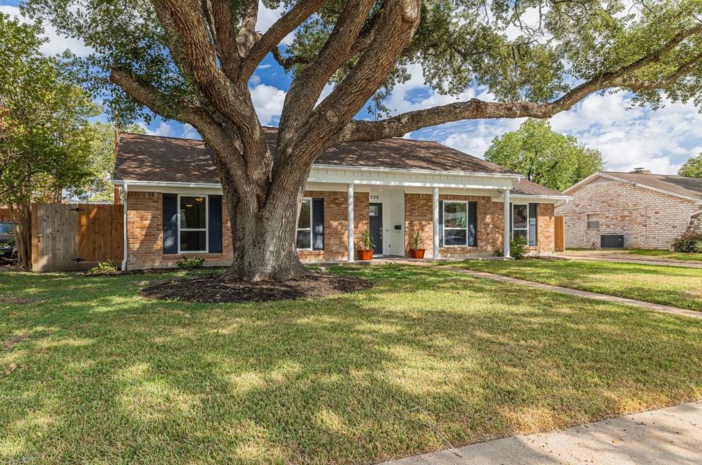 8526 Hiawatha Dr, Houston, TX 77036