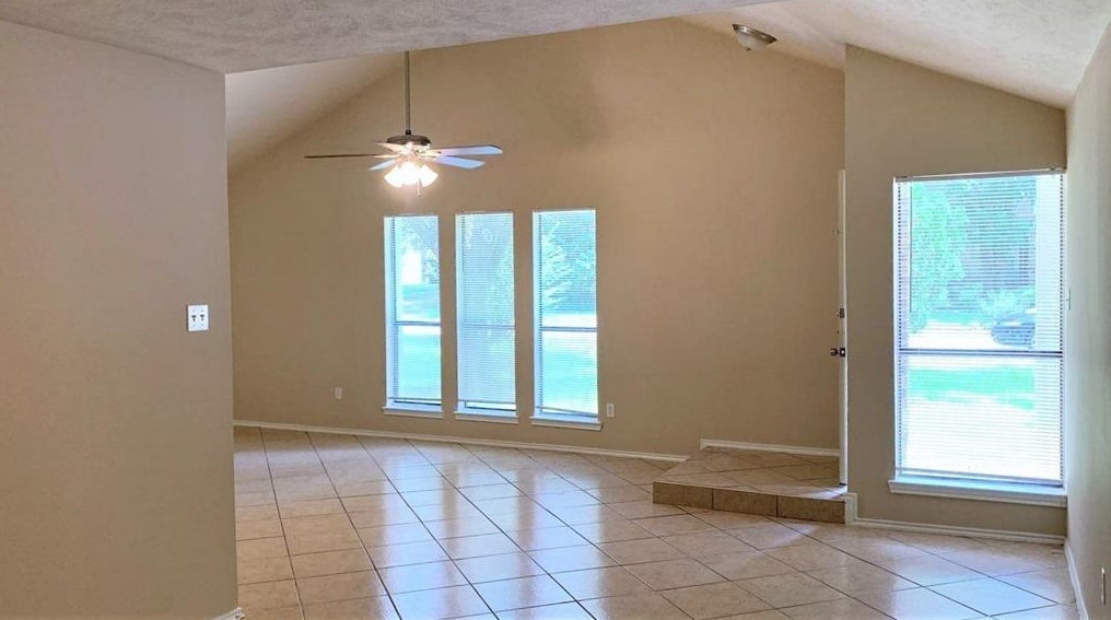 75 Summer Crest Cir, Spring, TX 77381