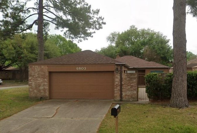 6803 Clee Ln, Spring, TX 77379-4892