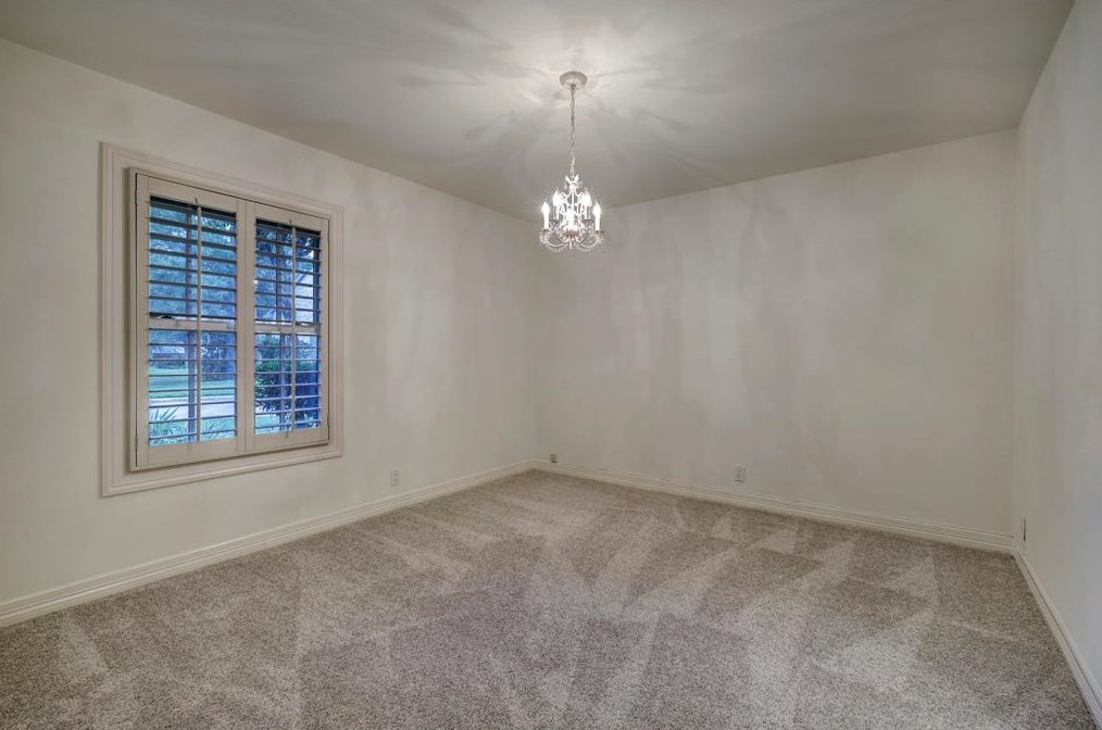 147 Knipp Rd, Houston TX  77024-5023 exterior