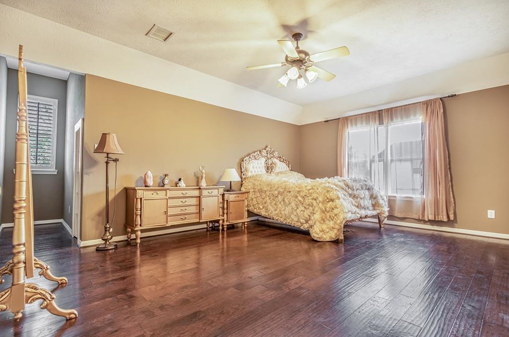 8123 Cranbrook Holw Ln, Houston TX  77095-4946 exterior