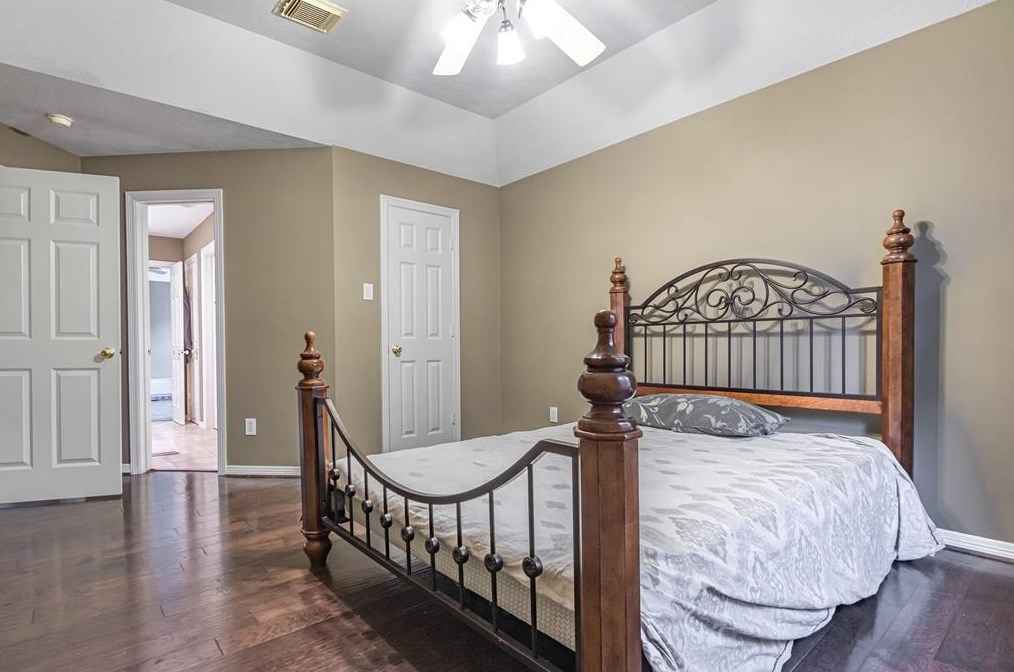 8123 Cranbrook Holw Ln, Houston TX  77095-4946 exterior