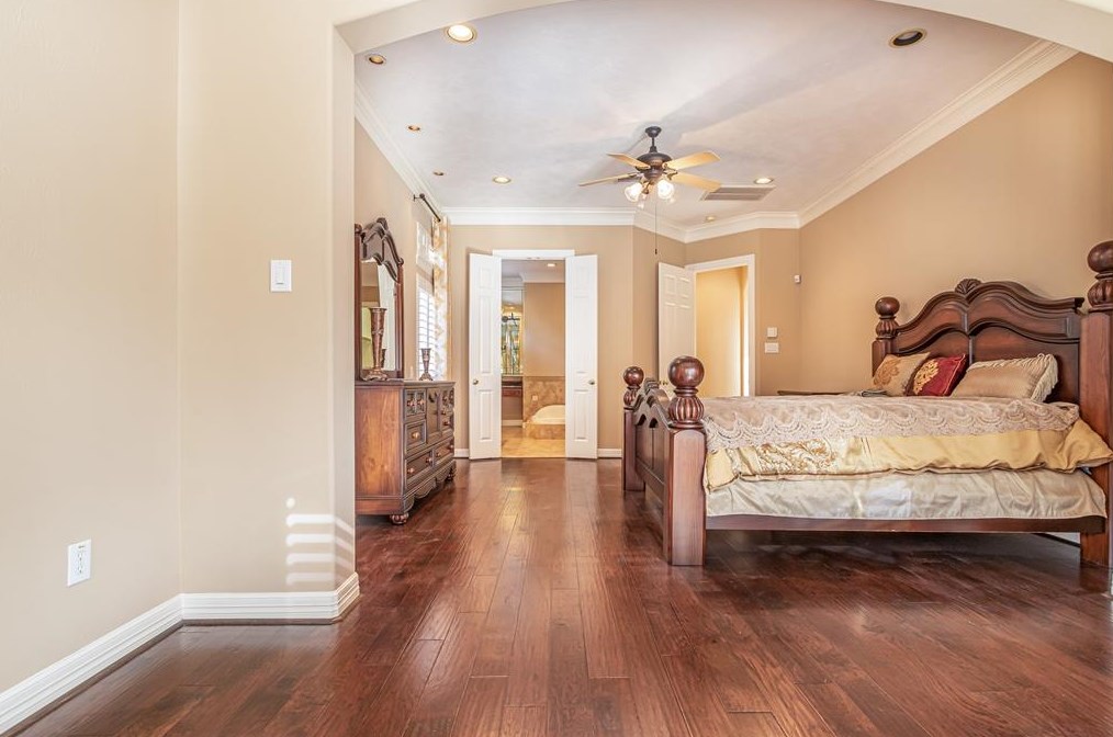 8123 Cranbrook Holw Ln, Houston TX  77095-4946 exterior
