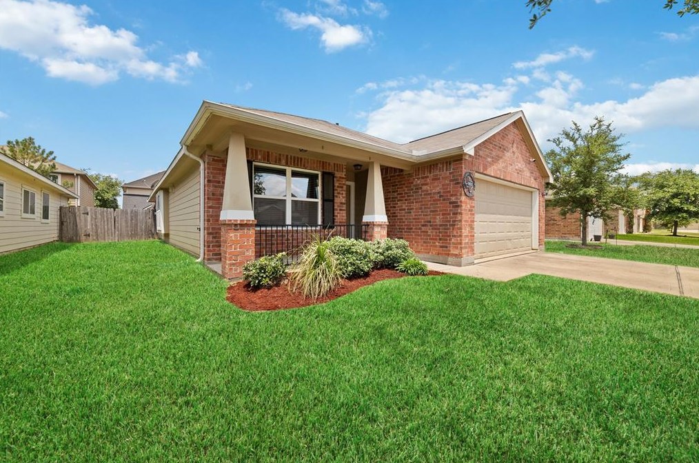 8603 Gander Bayshore Ln, Houston, TX 77040-7203