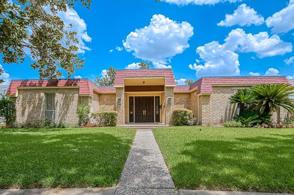 5626 Jackwood, Houston TX  77074-7738 exterior