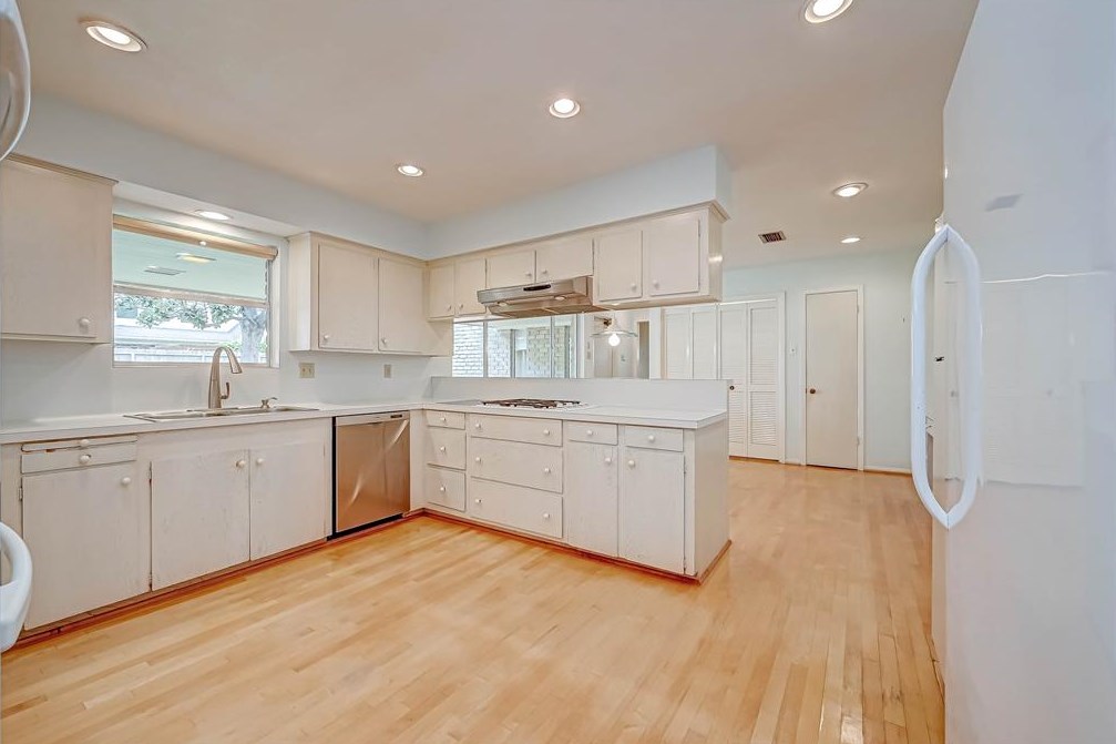 5626 Jackwood, Houston TX  77074-7738 exterior