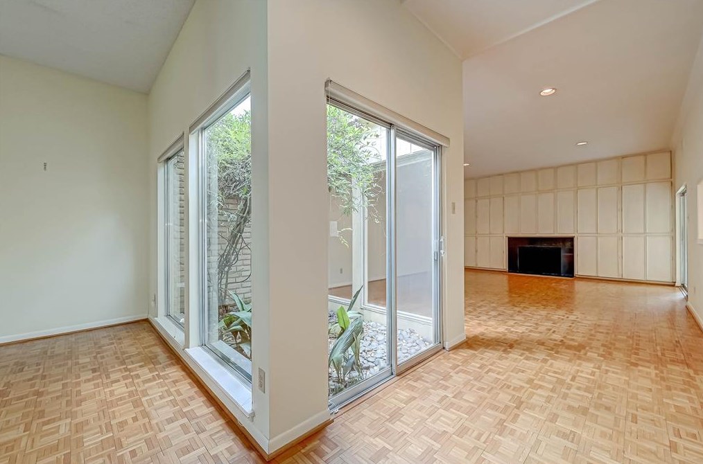 5626 Jackwood St, Houston TX  77096-1106 exterior