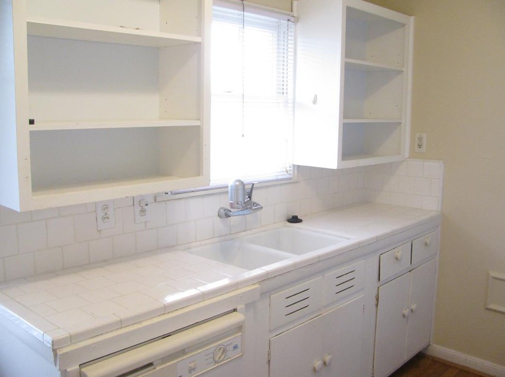 1750 Wroxton Ct, Houston TX  77005-1717 exterior