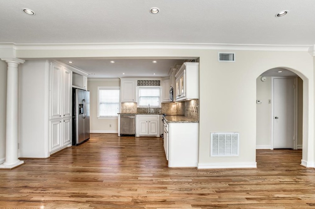 1750 Wroxton Ct, Houston TX  77005-1717 exterior
