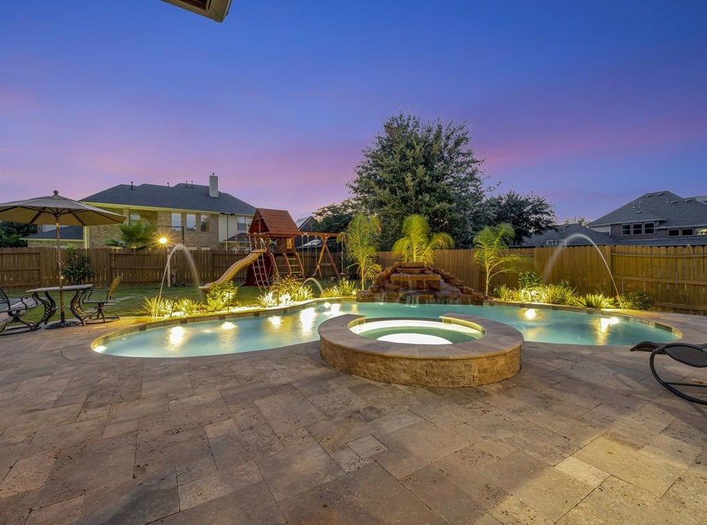 1214 Bainbridge Dr, Sugar Land, TX 77479-2693