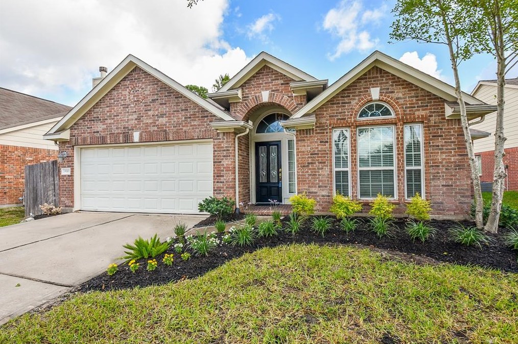9502 Glendown Ln, Houston, TX 77070-5139