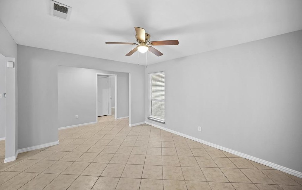 6214 Gladewell Dr, Houston TX  77072-1504 exterior