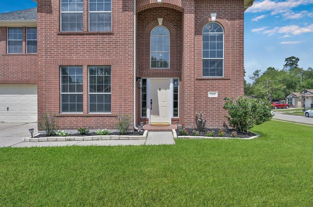 22102 Falconwood Ln, Spring, TX 77373-7199