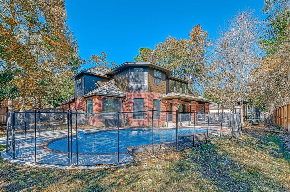 11 Gabled Pines Pl, Spring, TX 77382-1517