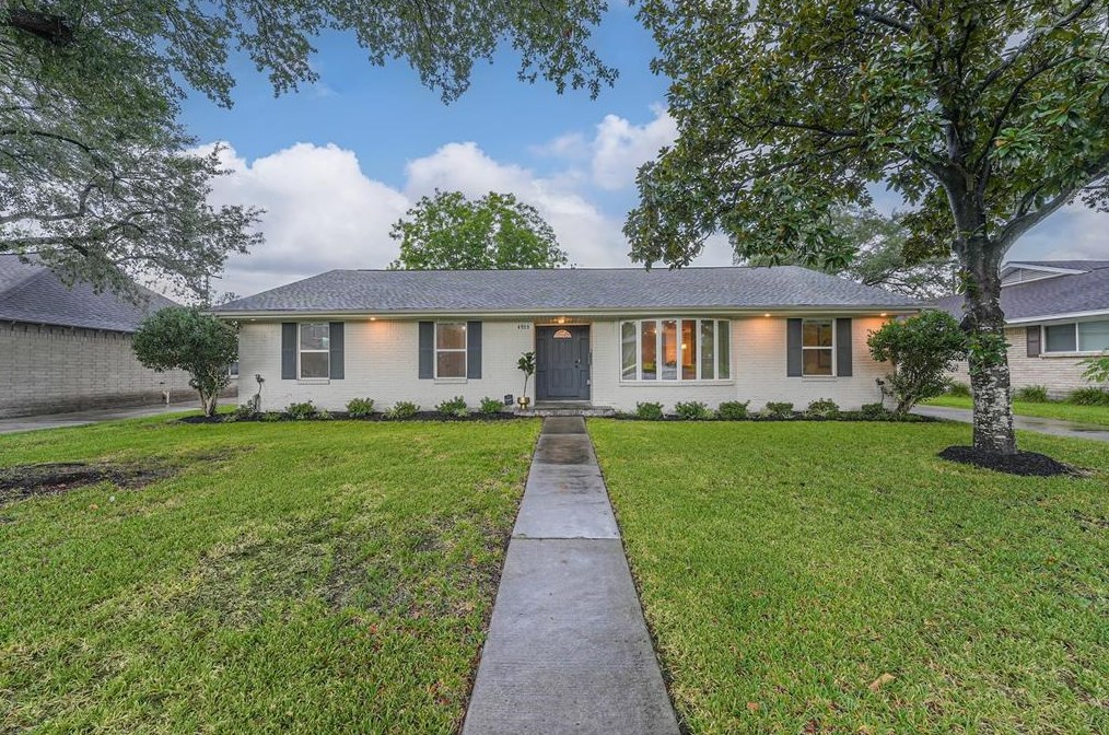 4935 Cheena Dr, Houston, TX 77096