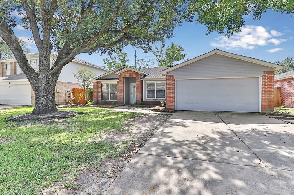 5345 Princeton Dr, Katy, TX 77493
