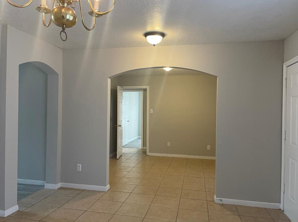 4022 Leighann Lane Dr, Houston TX  77047-6742 exterior
