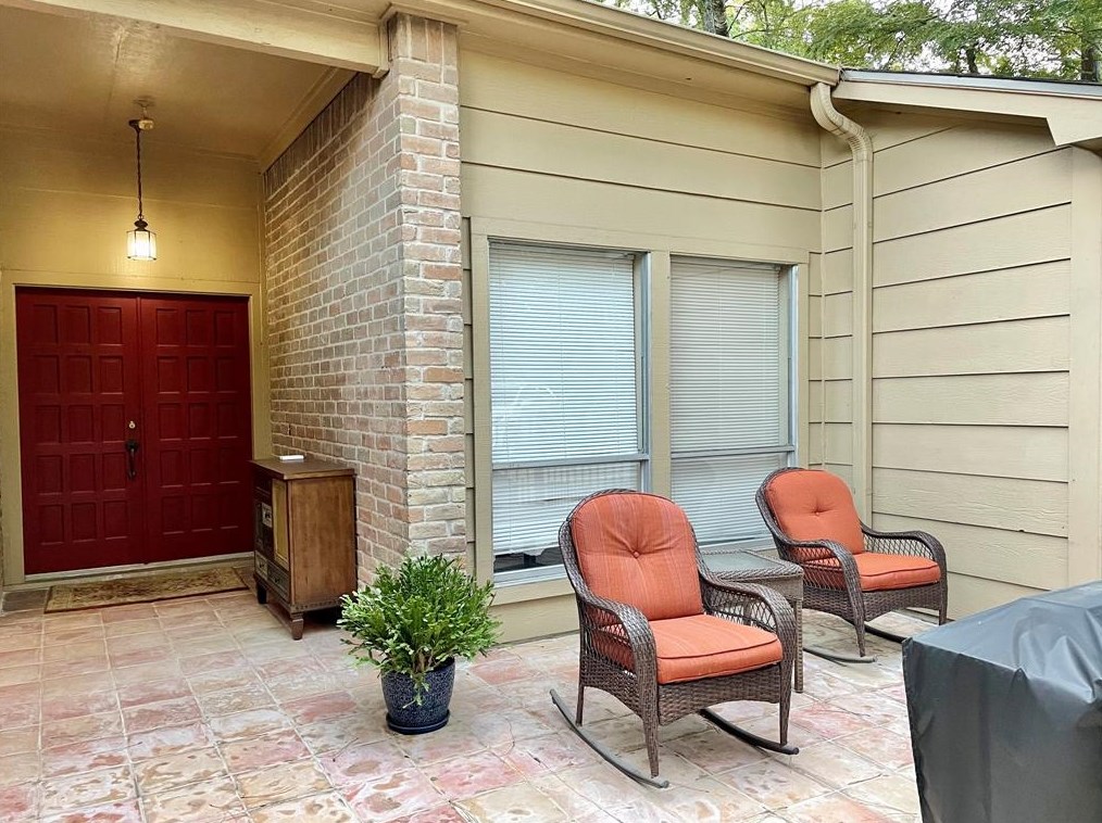 58 Eagle Ct, Spring TX  77380-3926 exterior