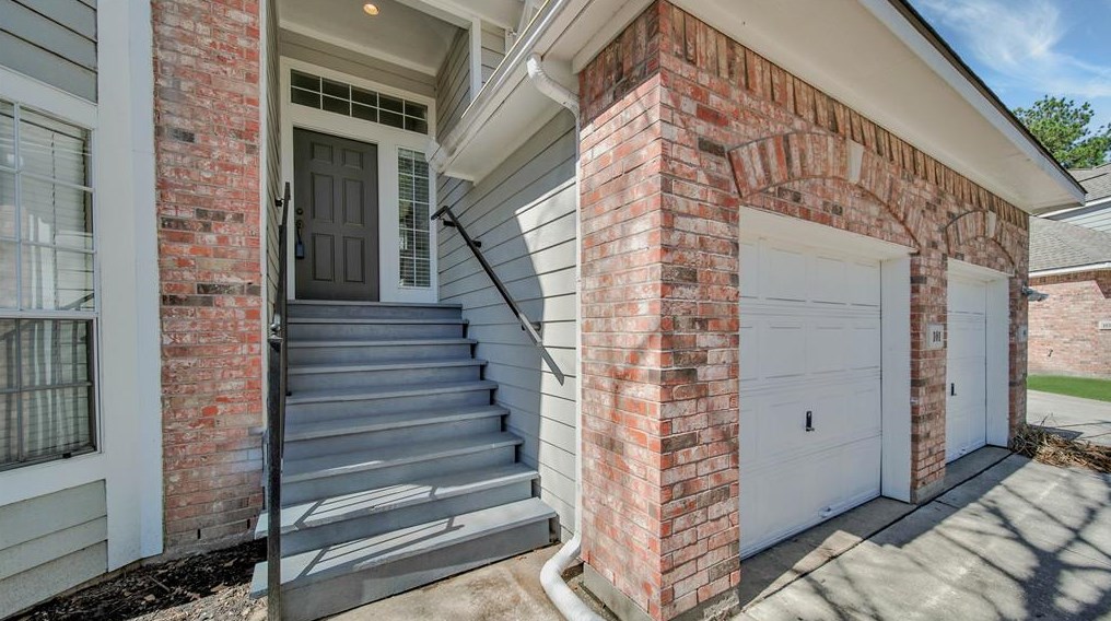 101 Spiral Vine Cir, Spring TX  77381-3704 exterior
