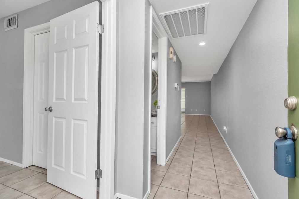 14777 Wunderlich Dr Apt 2213, Houston, TX 77069