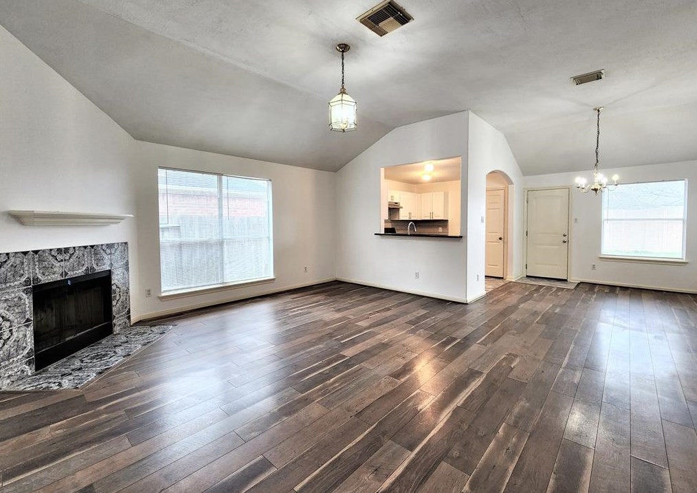 4011 Teal Run Meadows Dr, Fresno, TX 77545