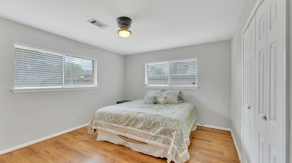 435 Castlebar Ct, Houston TX  77015-3051 exterior