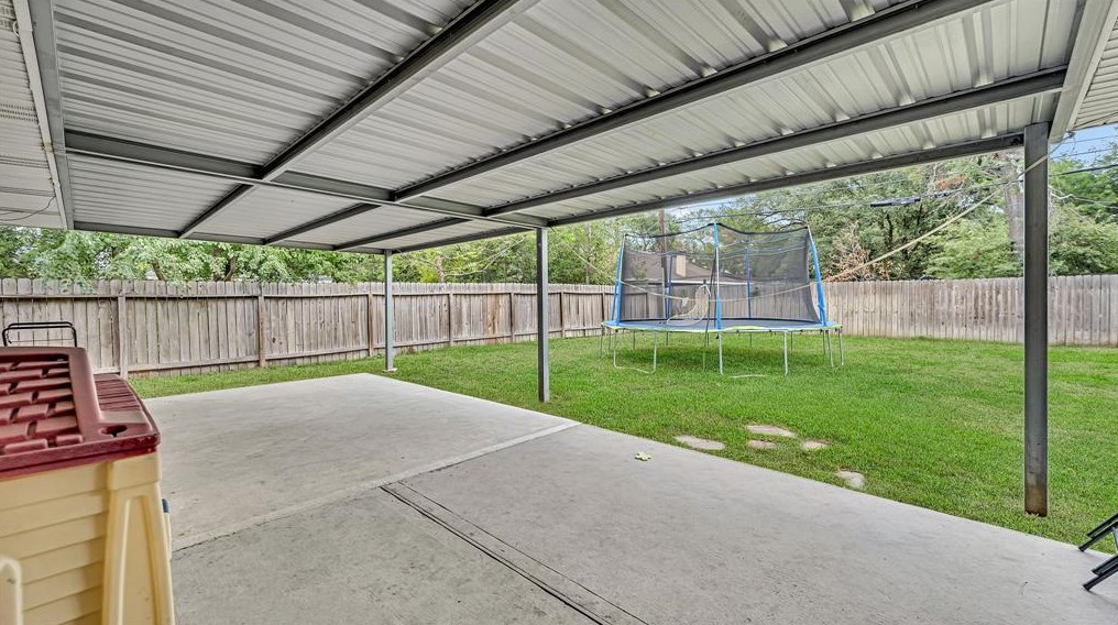 435 Castlebar Ct, Houston TX  77015-3051 exterior