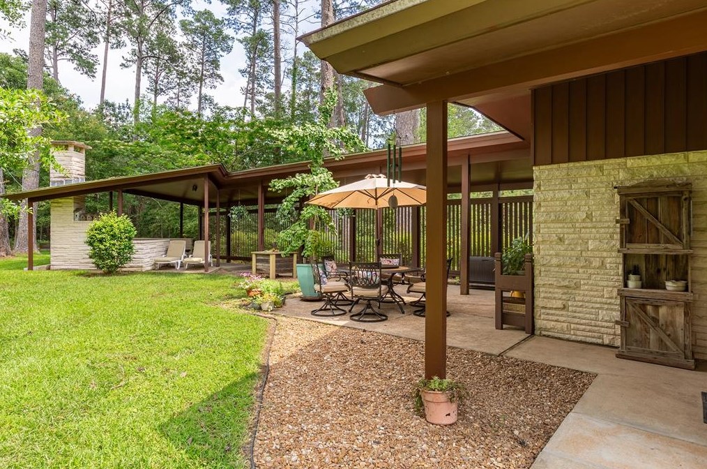 755 Lillian St, Fairmount, TX 75948-9602
