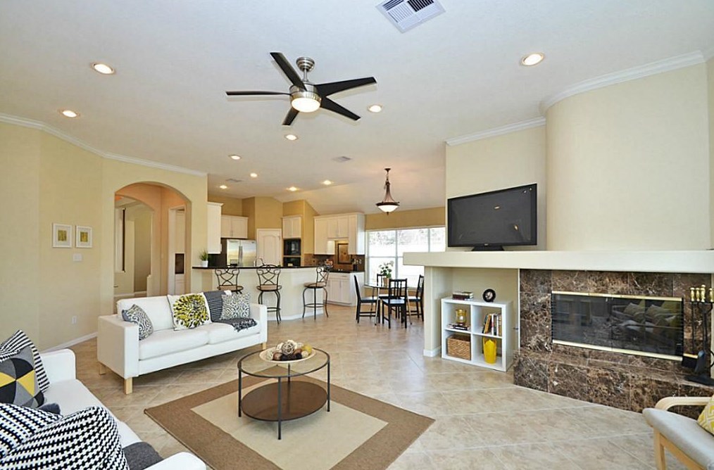 1103 Parkhaven Ln, Houston TX  77077-1450 exterior