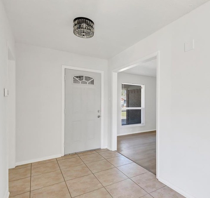 5515 Bridge Forest Dr, Houston TX  77088-2817 exterior