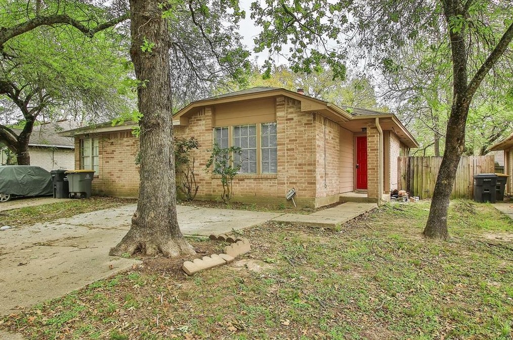 22118 Moss Falls Ln, Spring TX  77373-8720 exterior
