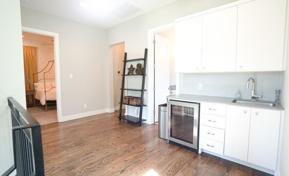 964 Judiway, Houston TX  77018-6202 exterior