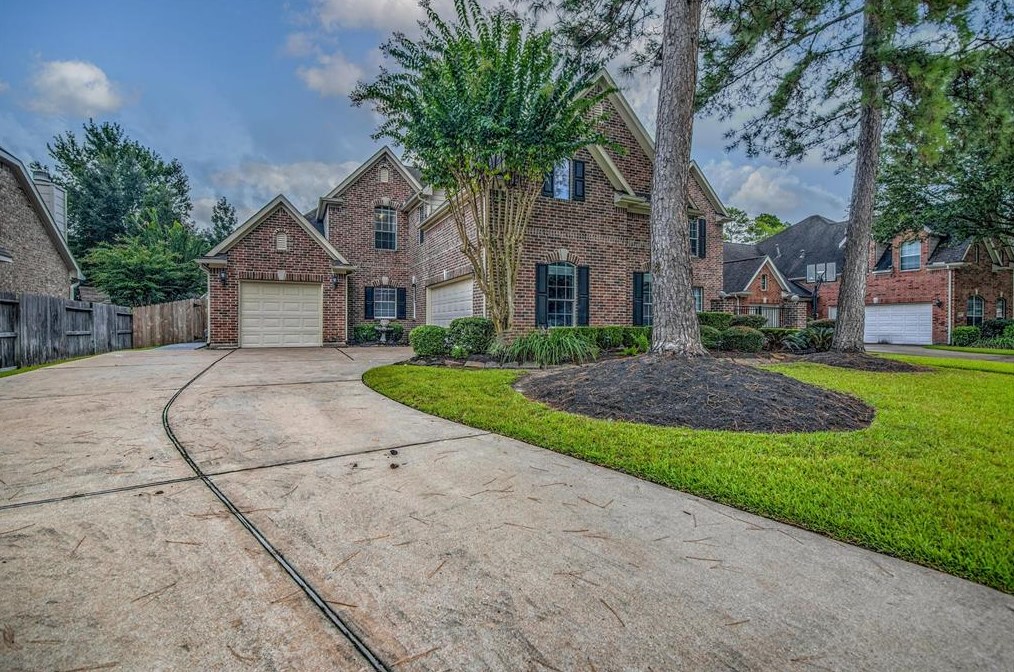 15614 Stable Lake Dr, Cypress, TX 77429-7060