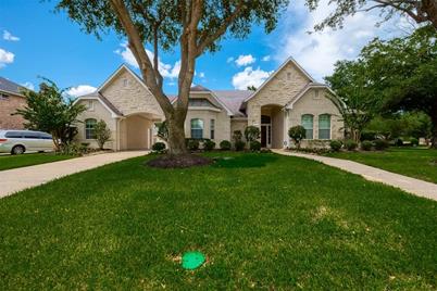 6 Bishops Manor Lane, Houston, TX 77070 - Photo 1