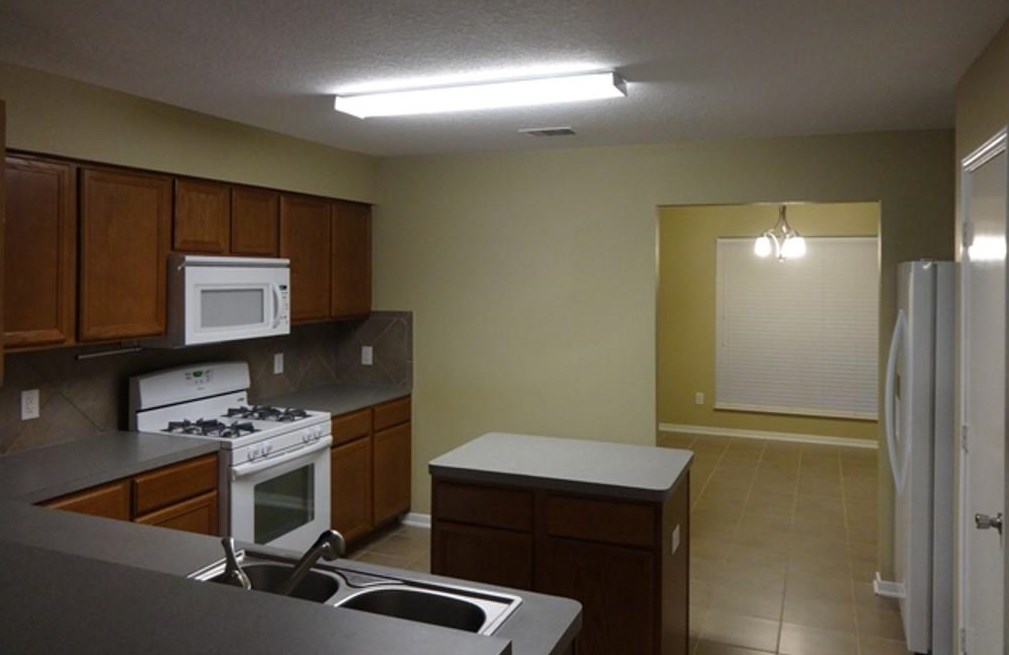 8019 Safflower Dr, Baytown TX  77521-7505 exterior