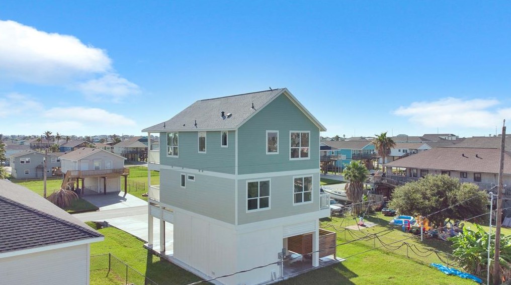 4006 Fort Bend Dr, Galveston, TX 77554