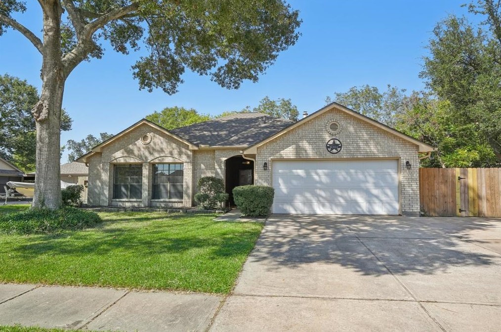 1414 Wesley Ln, Deer Park, TX 77536