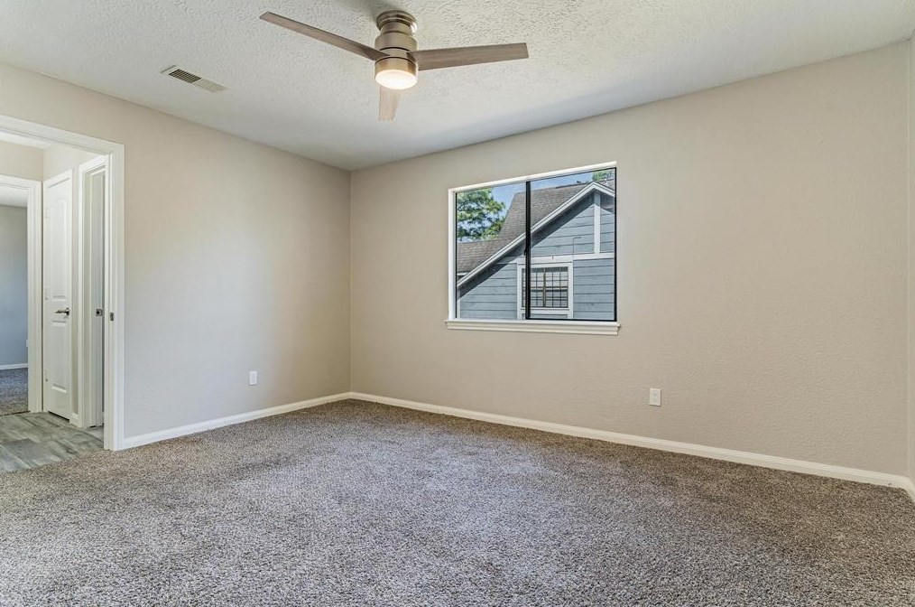 17512 Ponderosa Pne Dr, Houston TX  77090-2060 exterior